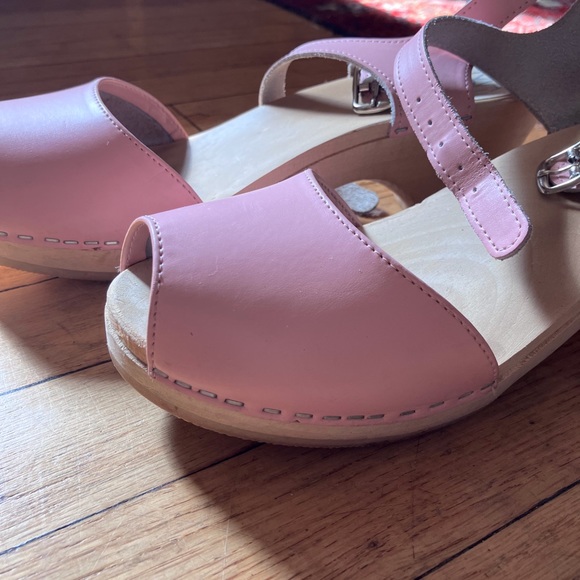 Maguba Shoes - 💕Maguba Peeptoe Clogs💕